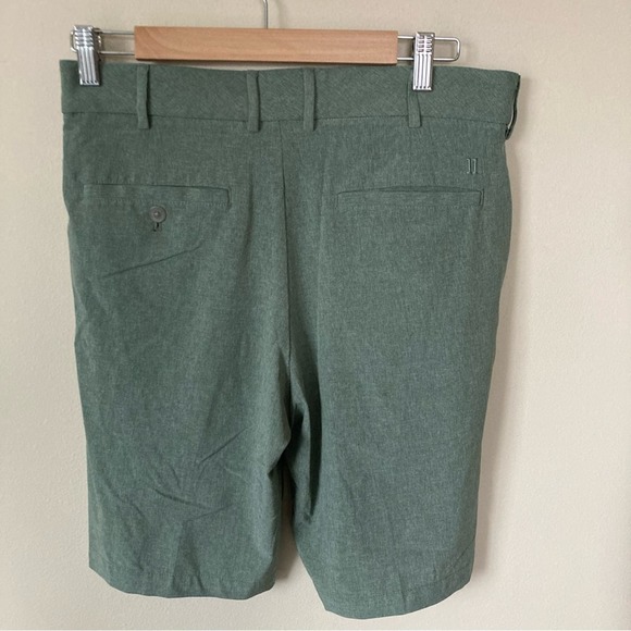 Walter Hagen Men's Perfect 11 Golf Shorts Size 32 - Picture 3 of 6